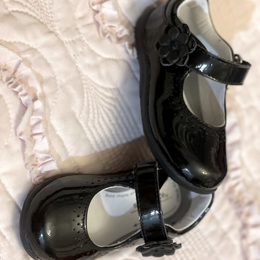 SOLD**Kids shoes.  Pediped & Stride rite